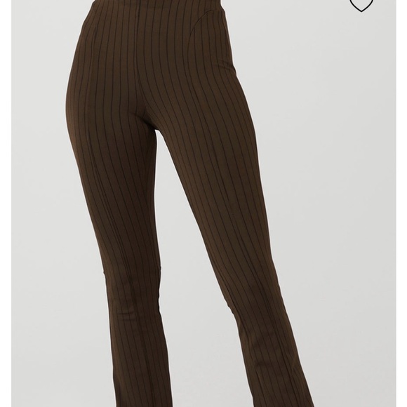 Women’s Alo High waist Pinstripe Flare Legging sz M - Picture 3 of 8